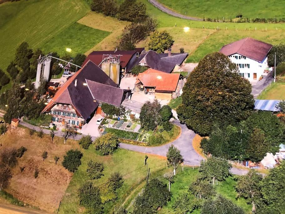 Ferienwohnung Auf Bauernhof Mit Hotpot Und Sauna Sumiswald Экстерьер фото